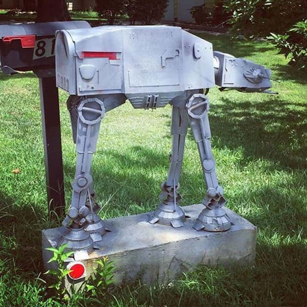 25 Mailboxes Sure to Amuse Mailmen (25 photos)