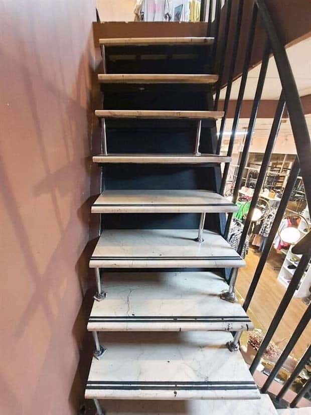 Risky Stairs to Skip (28 photos)