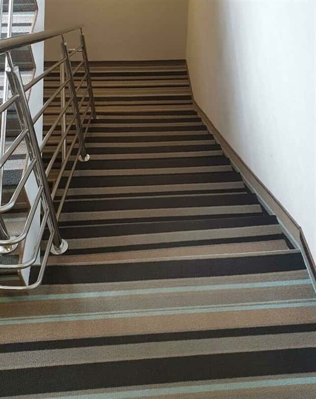 Risky Stairs to Skip (28 photos)