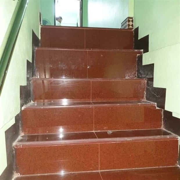 Risky Stairs to Skip (28 photos)