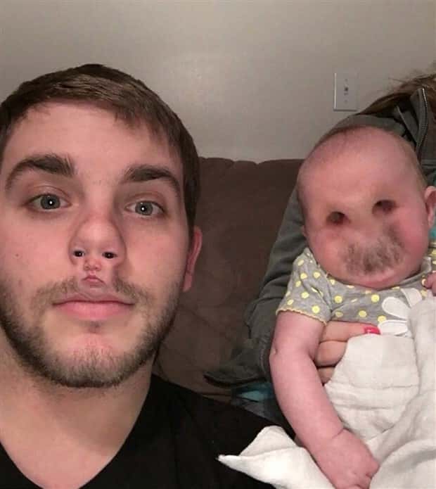 Unsettling Yet Hilarious Face Swaps (46 photos)