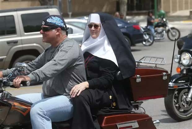 funny pious people 27 Pious People in Not So Pious Moments (42 photos)