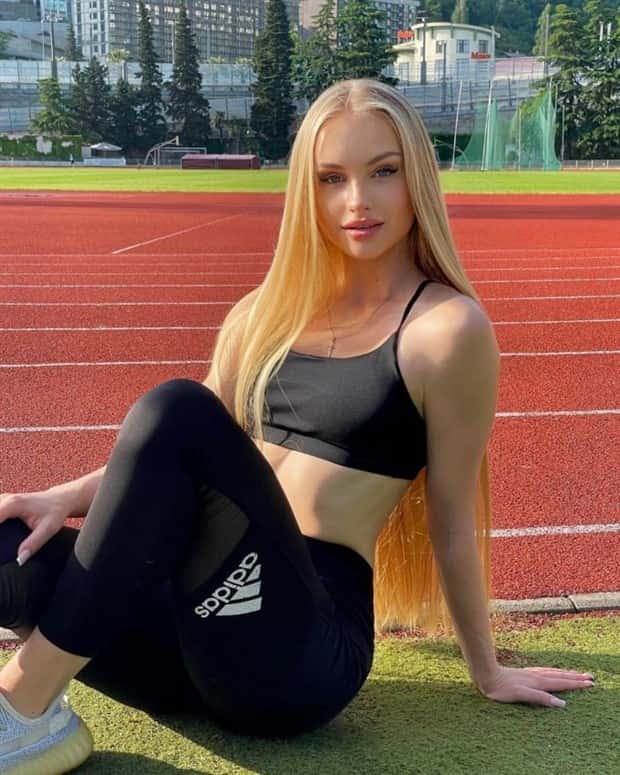 Sporty Girls are Hot (30 photos)