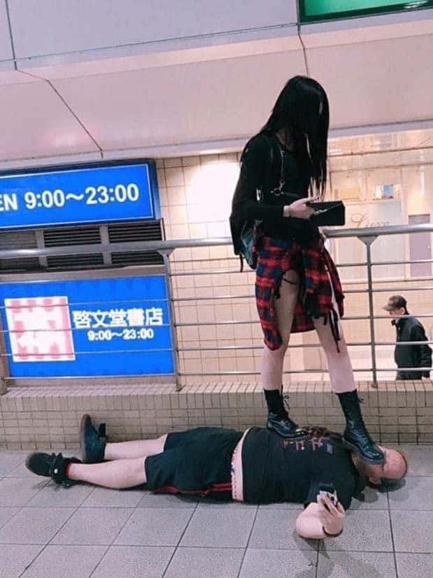 Men Treated Like Dogs by Women (29 photos)