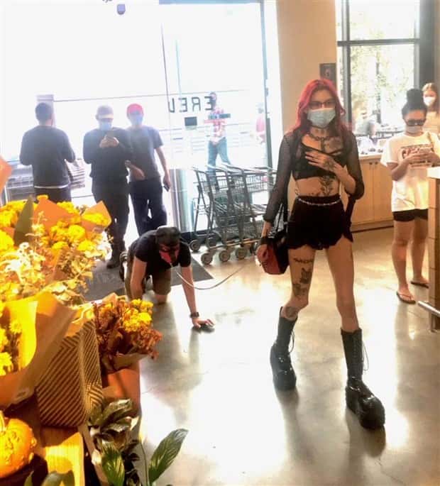 Men Treated Like Dogs by Women (29 photos)