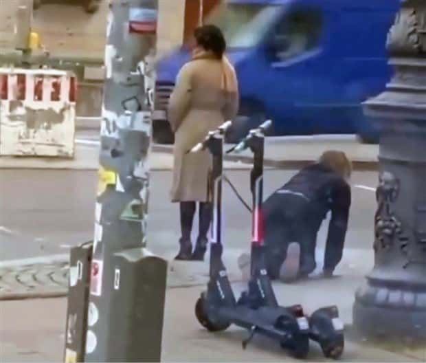 Men Treated Like Dogs by Women (29 photos)