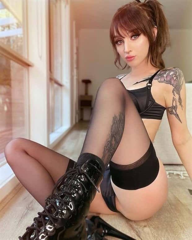 tattooed girls 10 Hot Tattooed Girls #22 (27 photos)