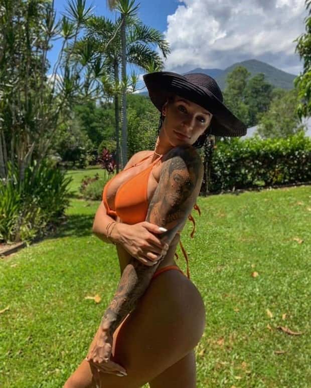 tattooed girls 21 Hot Tattooed Girls #22 (27 photos)