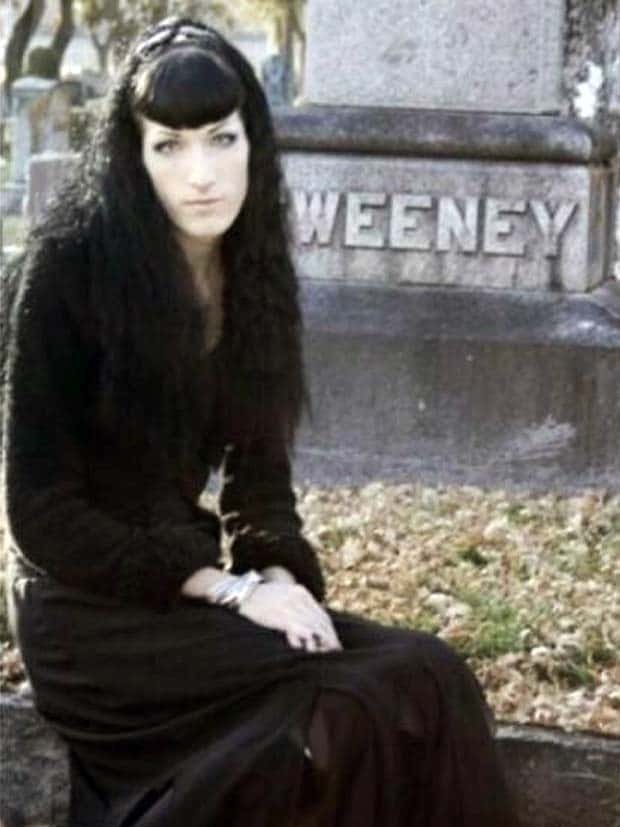 Old Family Albums Overflow with Cringy Photos (32 photos)