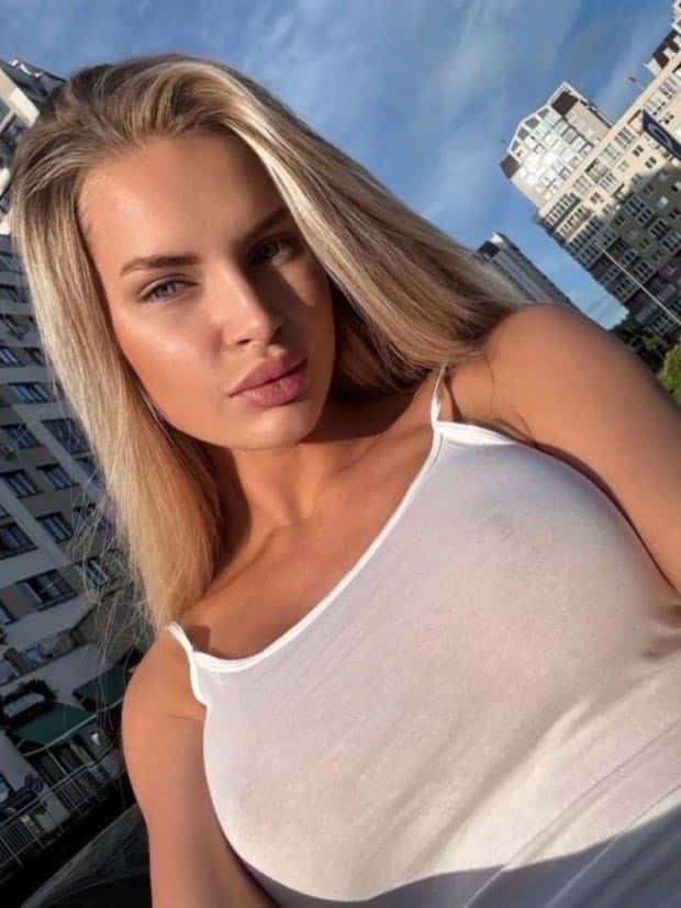 girls in white 2 Hot Girls in White Shirts #3 (25 photos)