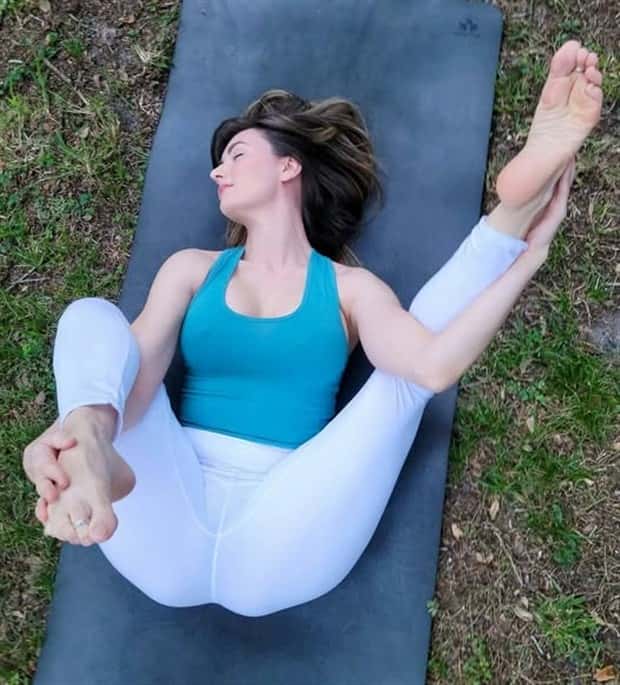 Hot Girls in Yoga Pants #58 (27 photos)