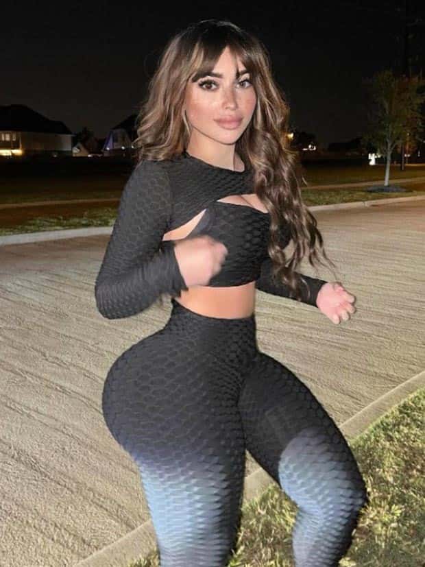 instagram giant butts 1 Grotesque Giant Butts of Instagram (20 photos)