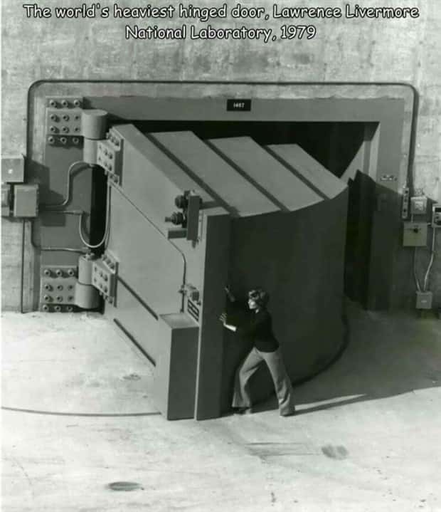 Interesting Pictures with Captions #133 (23 photos)