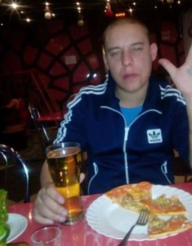 Badass Russians Rocking Their Adidas Stripes (35 photos)