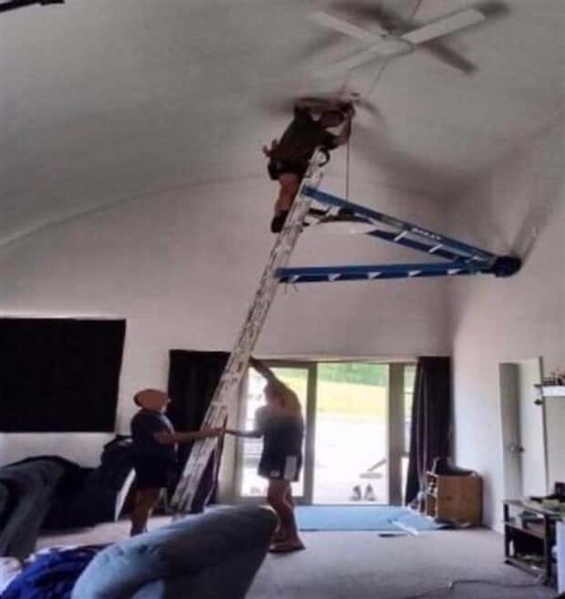 safety fails 1 Ridiculous Safety Fails #17 (24 photos)
