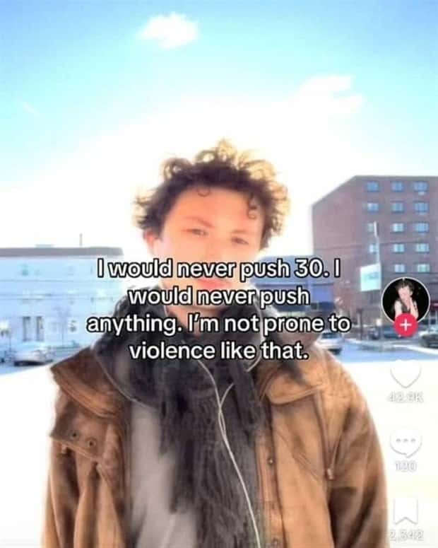 tiktok snapshots 23 38 Snapshots That Scream TikTok (38 photos)