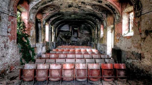 abandoned places 20 The Beauty of Abandoned Places #26 (23 photos)
