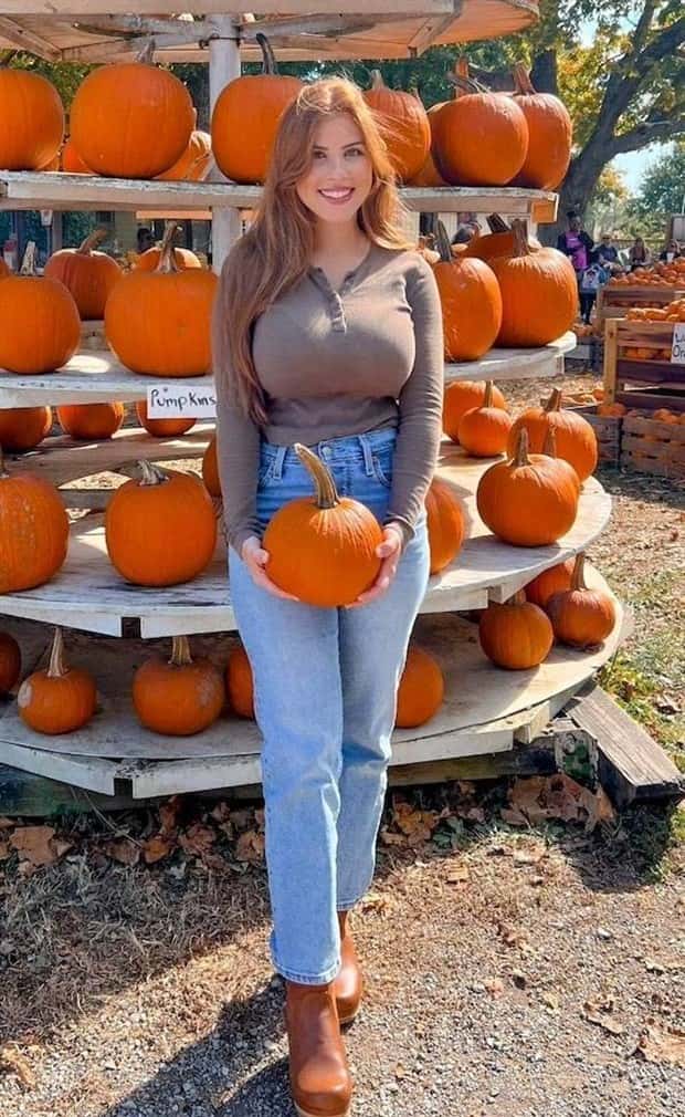 busty girls 23 Hot Busty Girls #66 (27 photos)