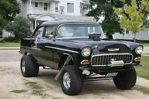 Classic Muscle Cars That Thrill (37 photos)