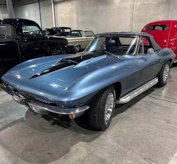 Classic Muscle Cars That Thrill (37 photos)
