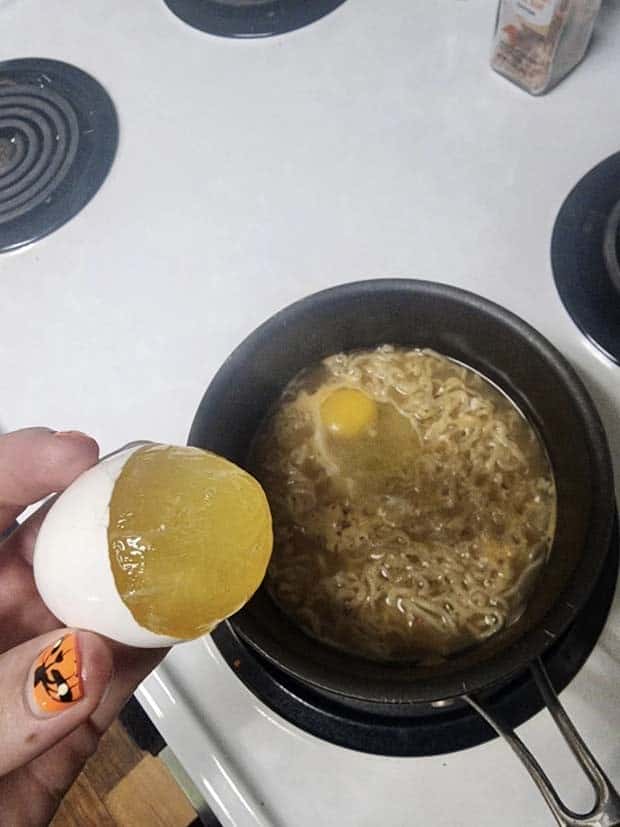 Egg Pics So Disturbing You’ll Hate Them (32 photos)