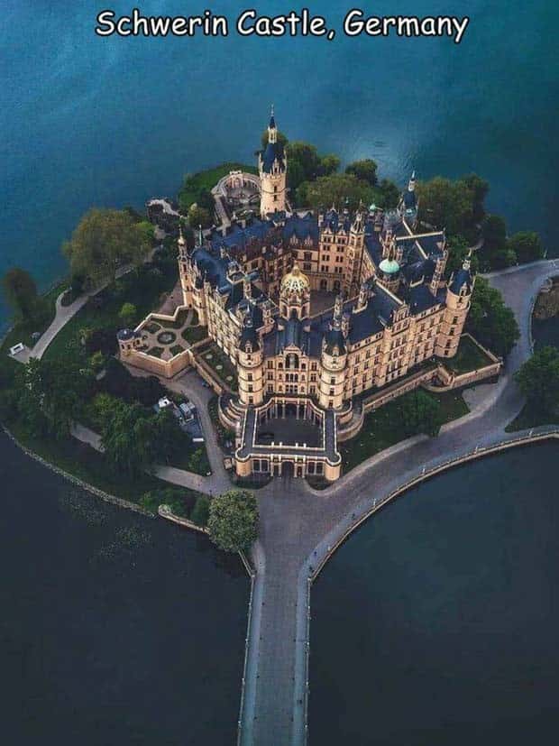 Interesting Pictures with Captions #140 (23 photos)