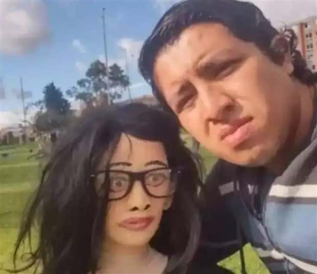 Lonely Guys with Their Silicone Girlfriends (25 photos)