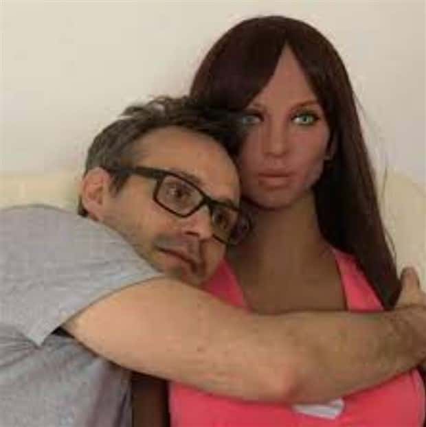 Lonely Guys with Their Silicone Girlfriends (25 photos)