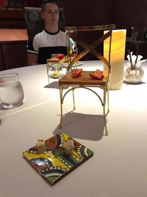 Very Strange Food Serving #22 (22 photos)