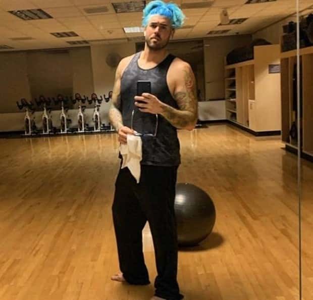 Strange Haircuts that Cannot Go Unnoticed #31 (23 photos)