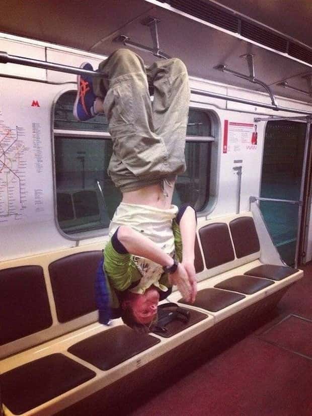 strange subway moments 7 Strange Yet Fascinating Subway Moments (25 photos)