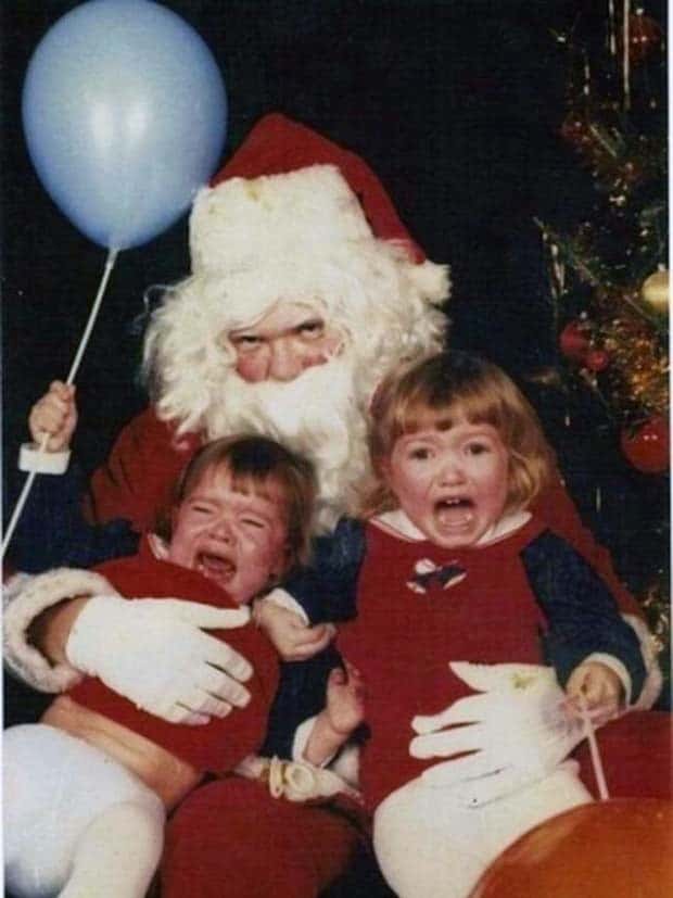 Unsettling Santas from the Past (23 photos)