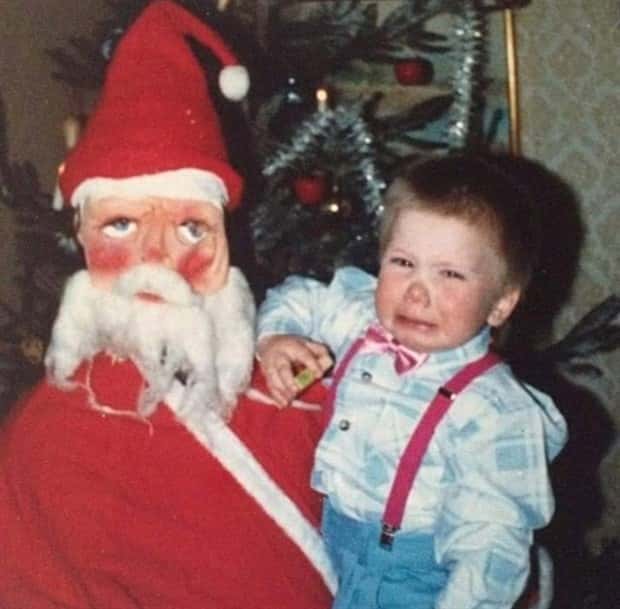 Unsettling Santas from the Past (23 photos)