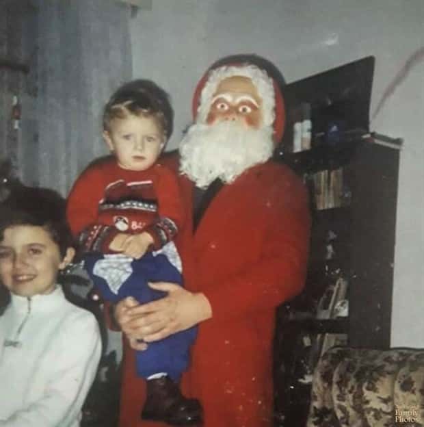 Unsettling Santas from the Past (23 photos)