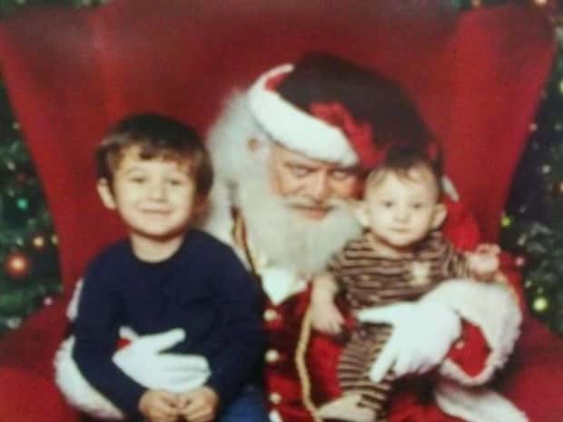 Unsettling Santas from the Past (23 photos)