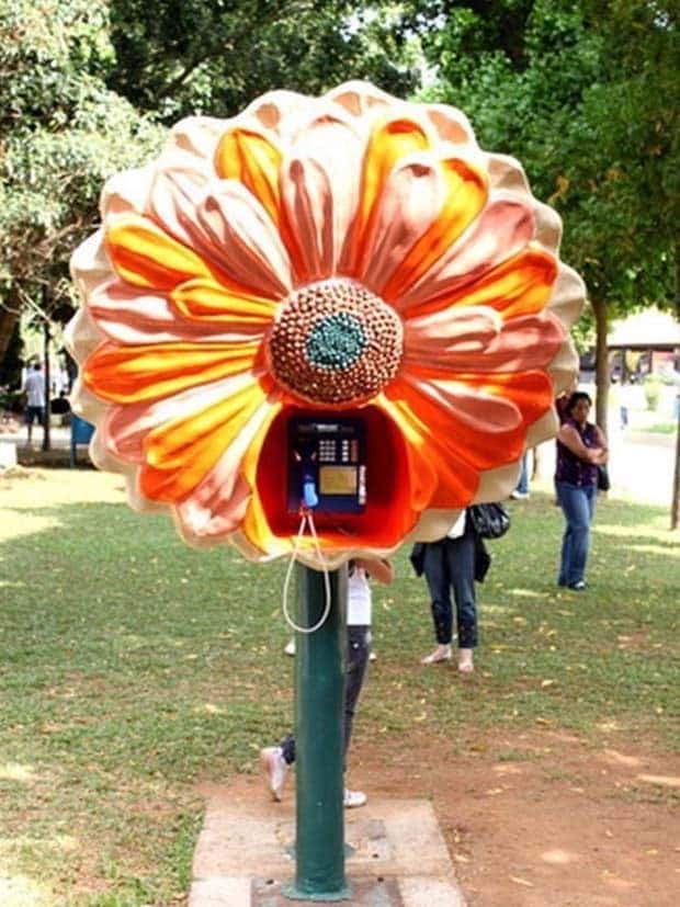 Unique and Abstract Payphone Designs (42 photos)