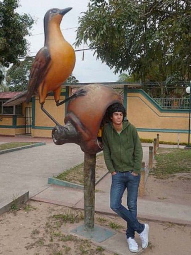 Unique and Abstract Payphone Designs (42 photos)