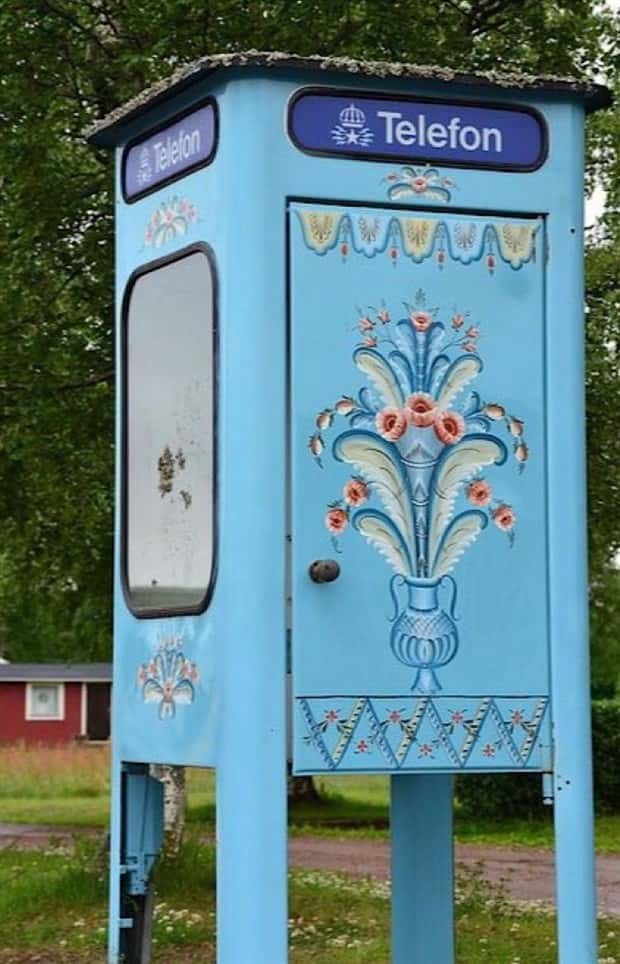 Unique and Abstract Payphone Designs (42 photos)