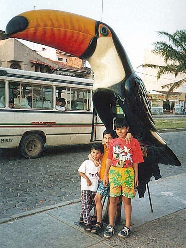 Unique and Abstract Payphone Designs (42 photos)