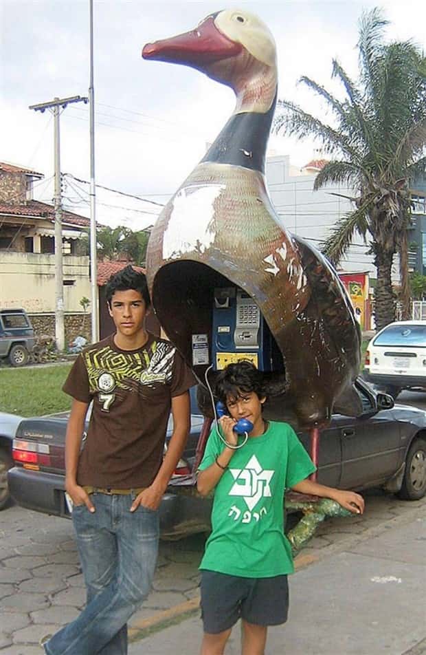 Unique and Abstract Payphone Designs (42 photos)