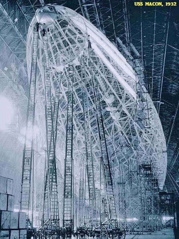 37 Vintage Photos of Zeppelins Being Built