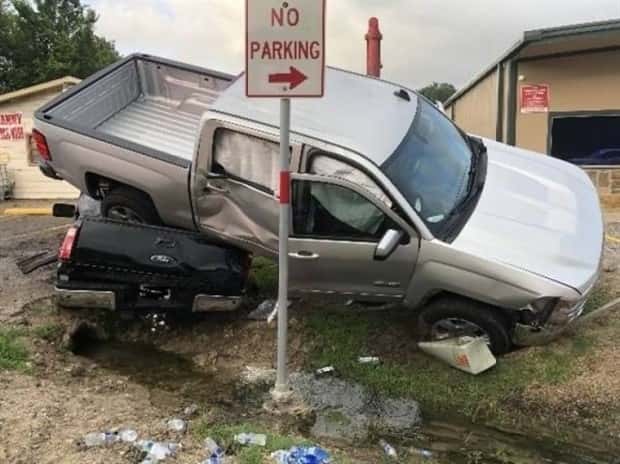 driving fails 24 Insane Driving Fails #23 (26 photos)