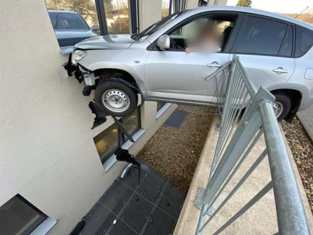 driving fails 7 Insane Driving Fails #23 (26 photos)