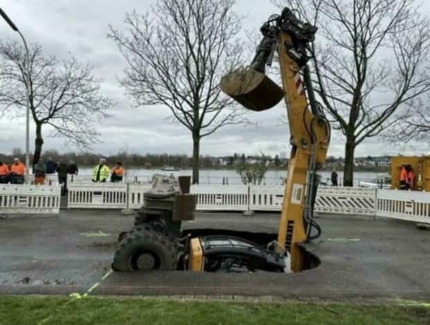 Expensive Fails Everyone Dreads (28 photos)