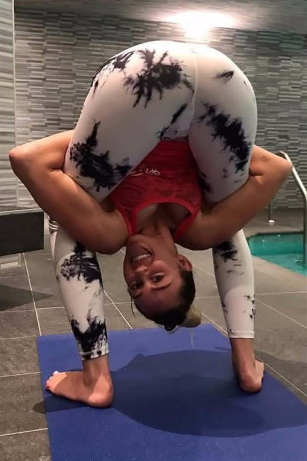 smoking hot girls in yoga pants 2 Hot Girls in Yoga Pants #60 (26 photos)