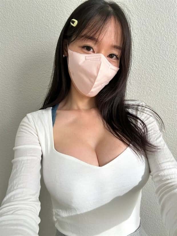 Hot Girls from South Korea #4 (21 photos)