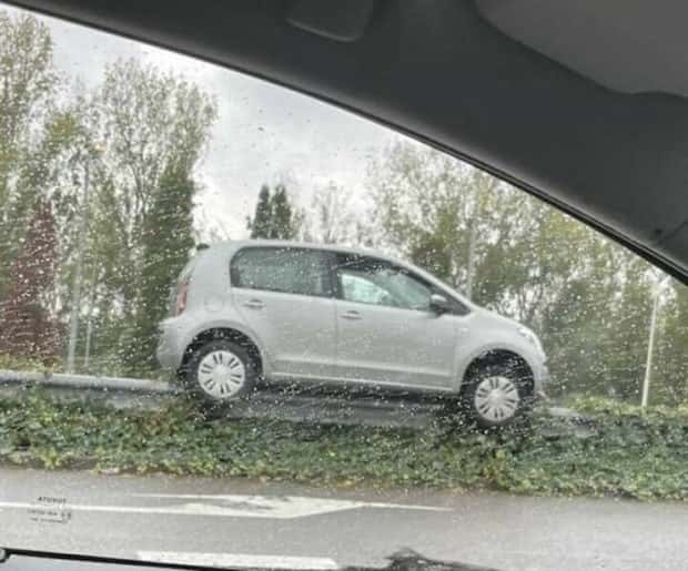 Insane Driving Fails #24 (22 photos)