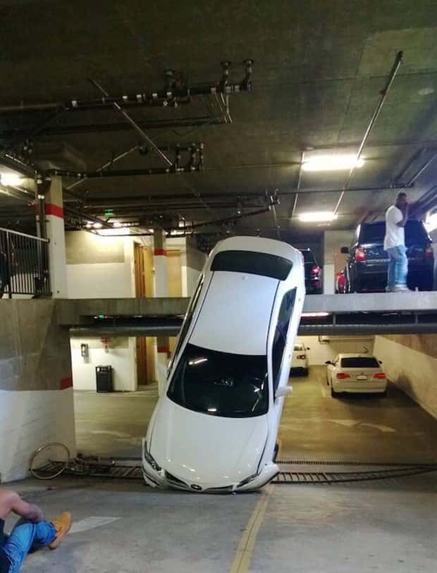 Insane Driving Fails #24 (22 photos)