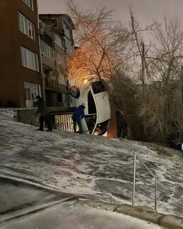 Insane Driving Fails #24 (22 photos)