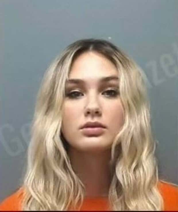 good looking criminal girls 33 Too Good Looking for a Mugshot (36 photos)